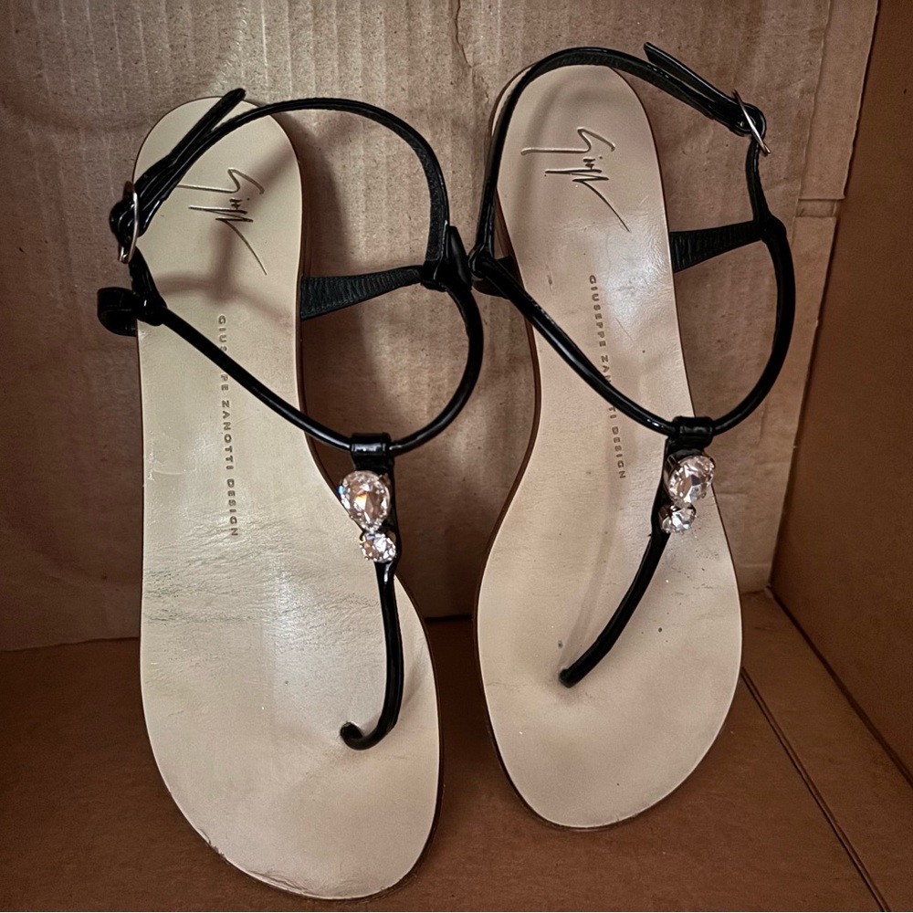 Giuseppe Zanotti Black T-Strap Crystal Embellished Sandals